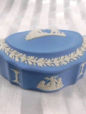 Wedgwood Blue Jasperware Covered Ring or Trinket Dish # 27195
